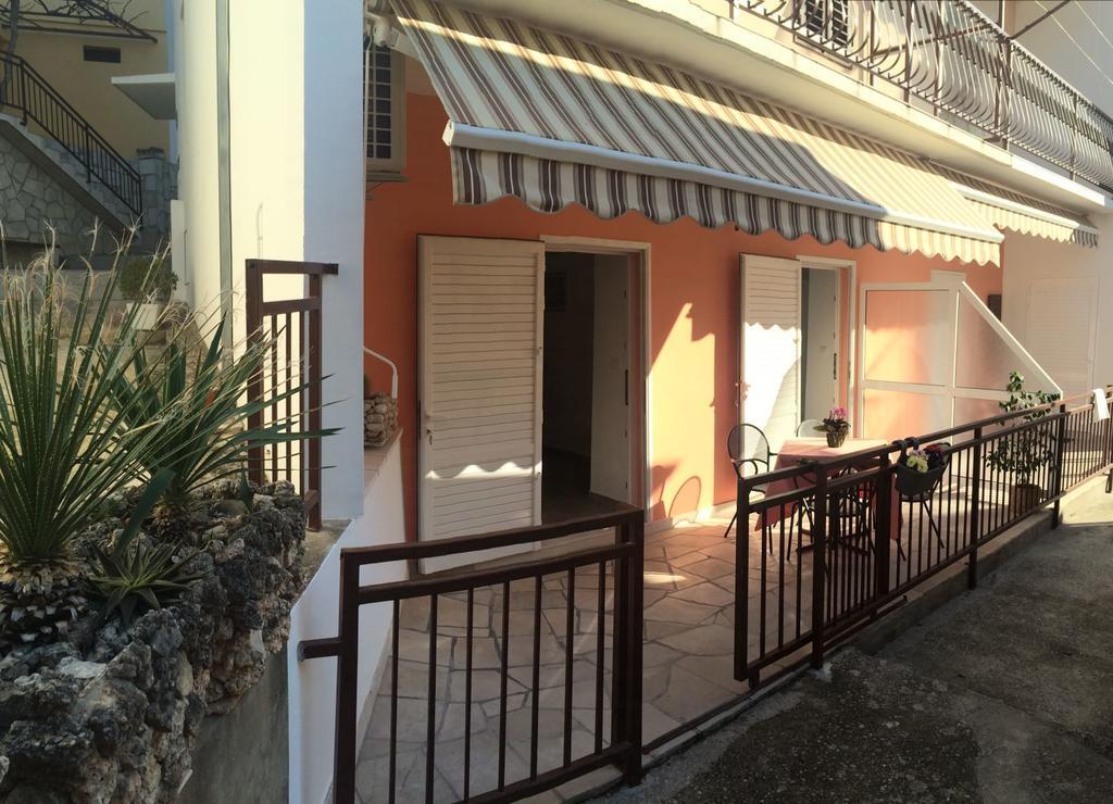 Apartments Ruzica Zaostrog Luaran gambar